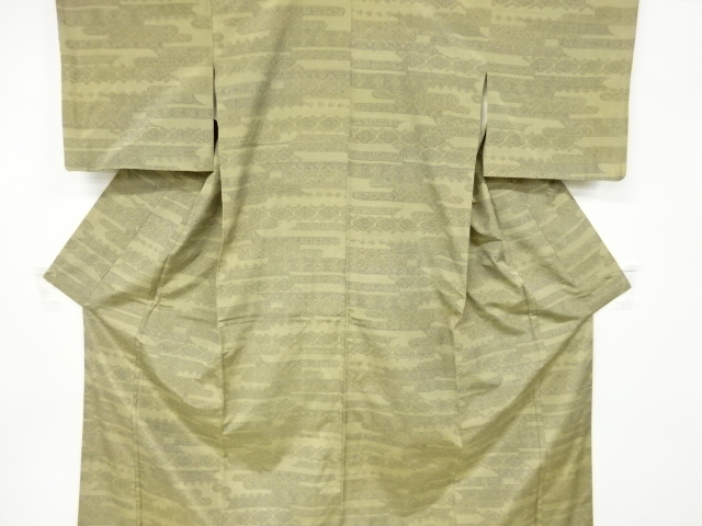 リサイクル　ヱ霞に抽象模様織出し手織り紬着物